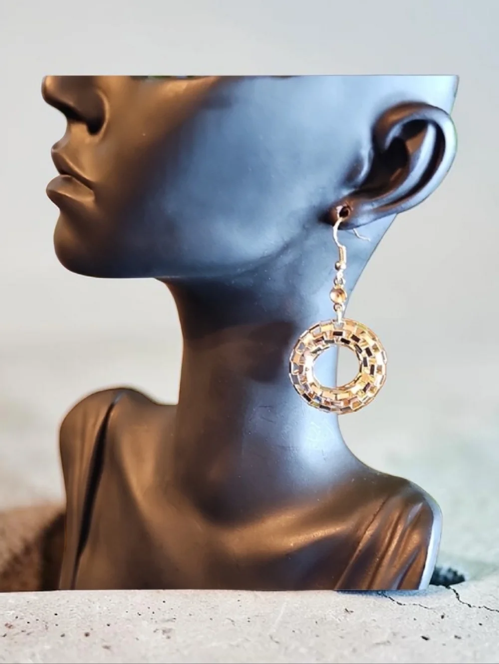 Elegant Gold  Hoop Earrings